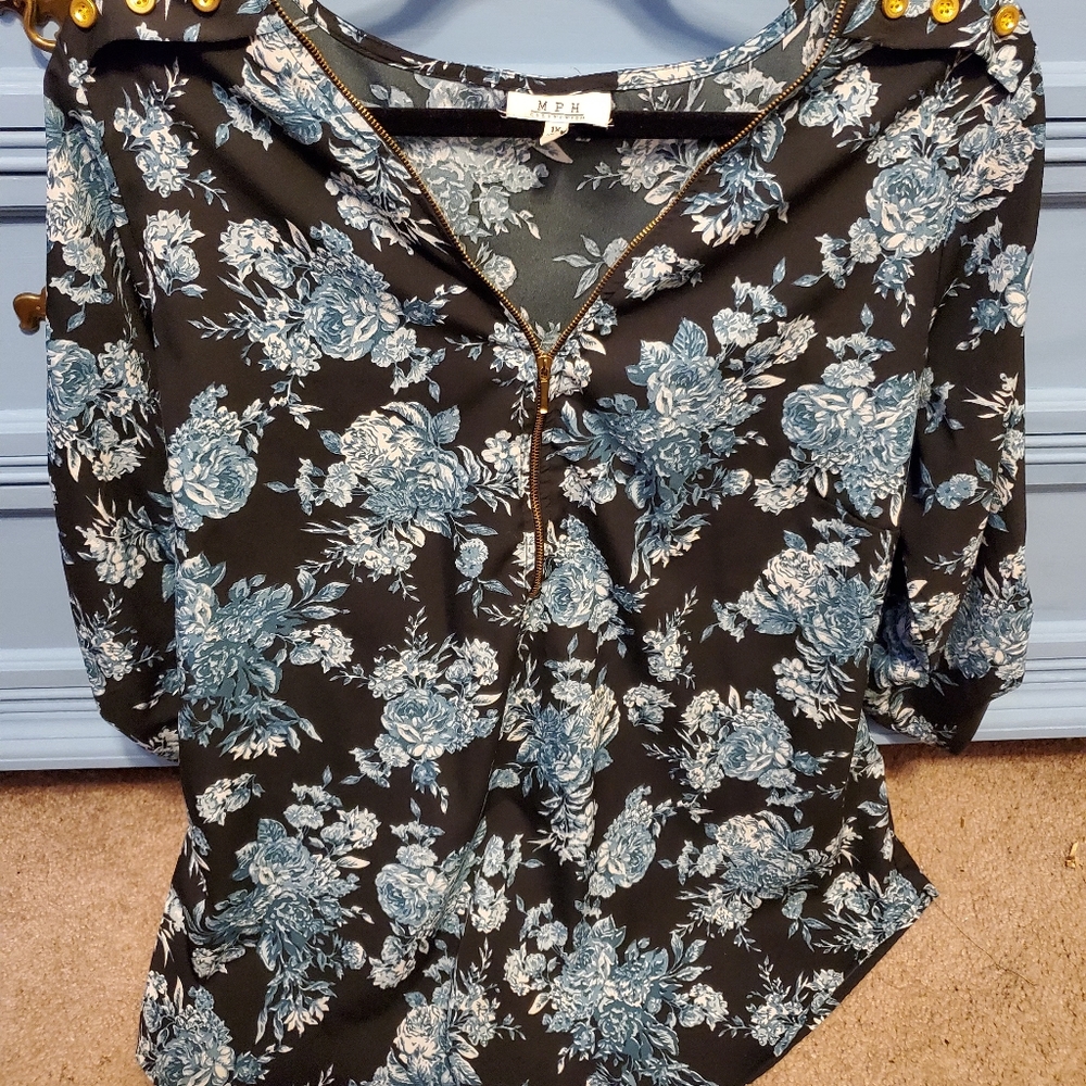 Blouse 1 X blue and black